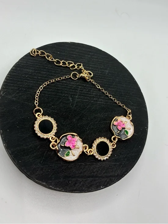 Bundle: Lip Balm, Bracelet, Keychain - Picture 4 of 4